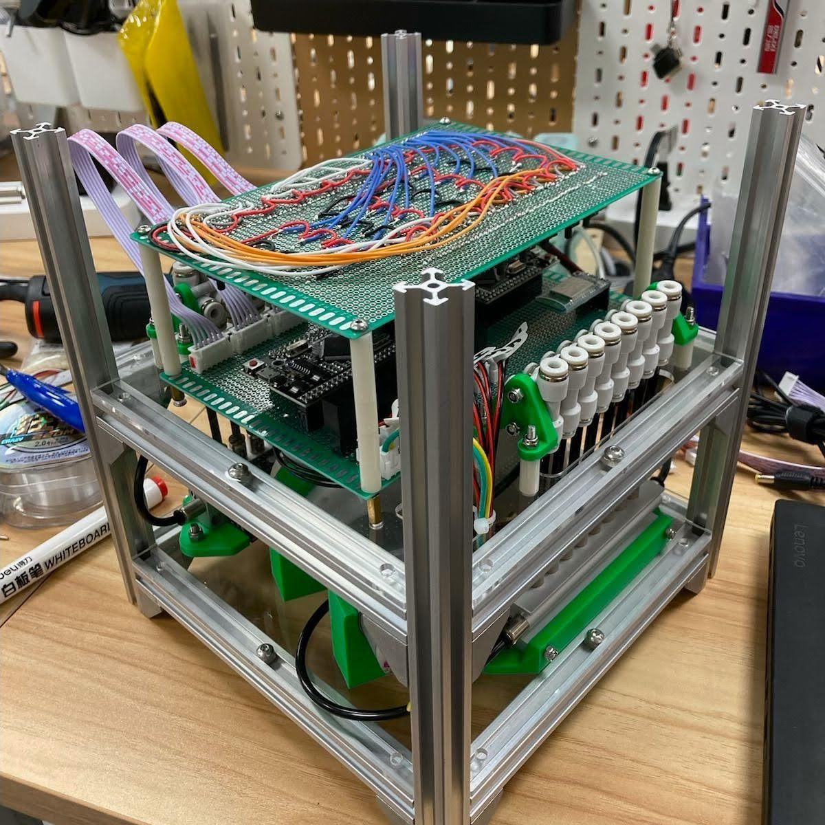 Second level with electronics